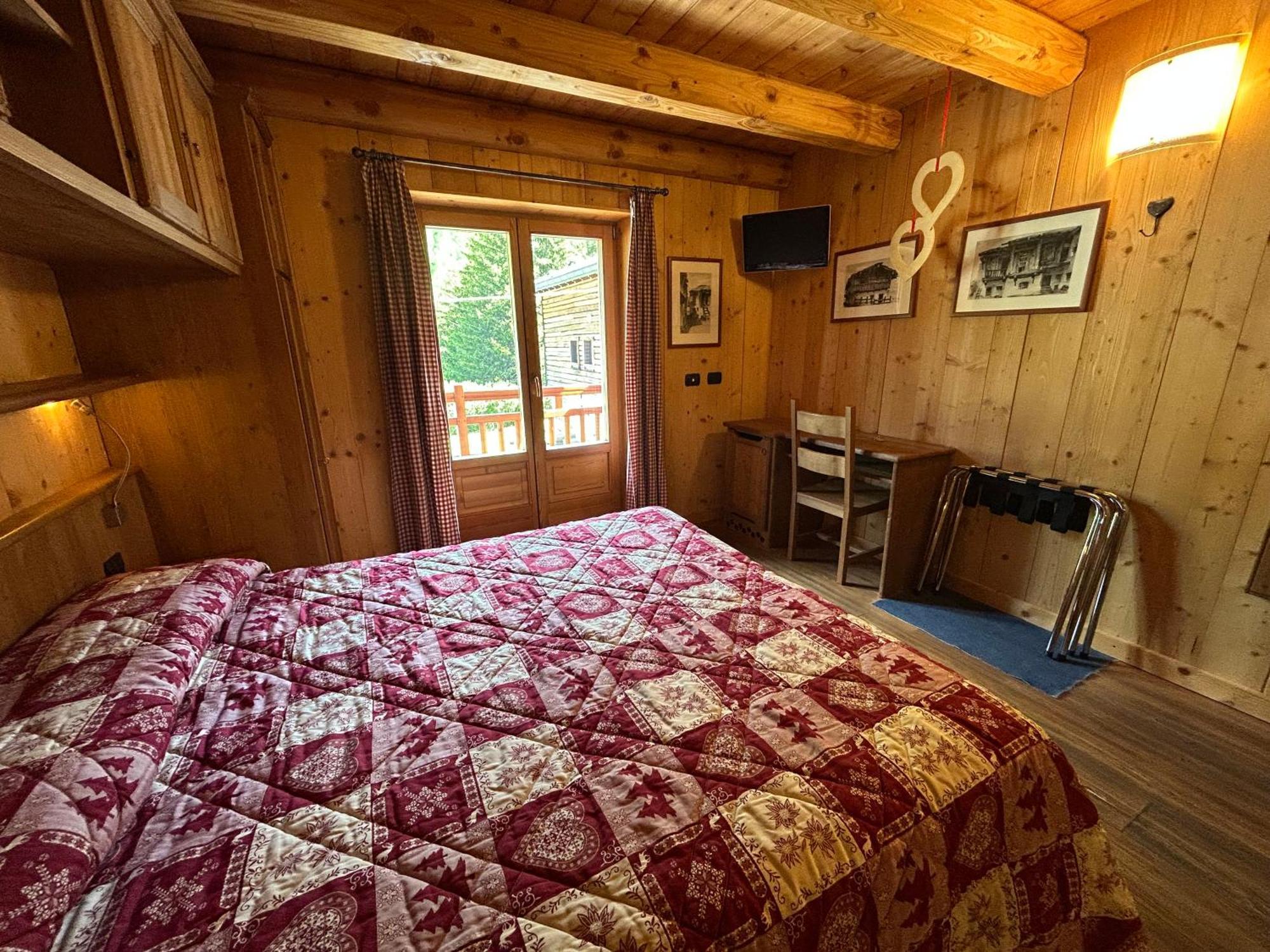 Hibou Chambres - Cogne Bagian luar foto